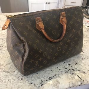 Louis Vuitton Speedy